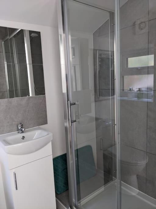 Seaside Guest House A Stone'S Throw From The Beach Долиш Екстериор снимка