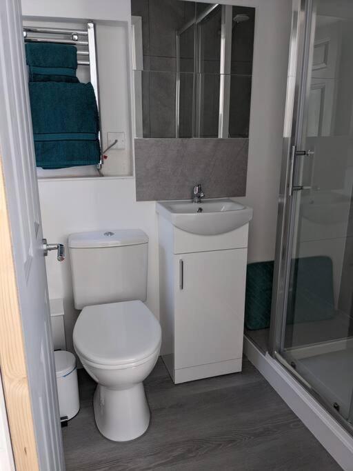 Seaside Guest House A Stone'S Throw From The Beach Долиш Екстериор снимка