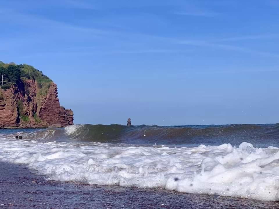 Seaside Guest House A Stone'S Throw From The Beach Долиш Екстериор снимка